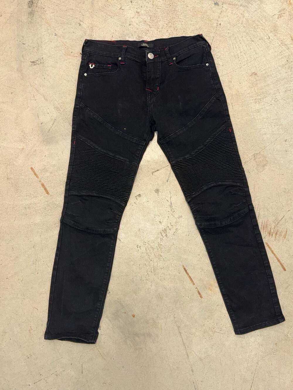 True Religion Rocco Relaxed Skinny Moto Biker Jeans Black Red Stitching Size 29